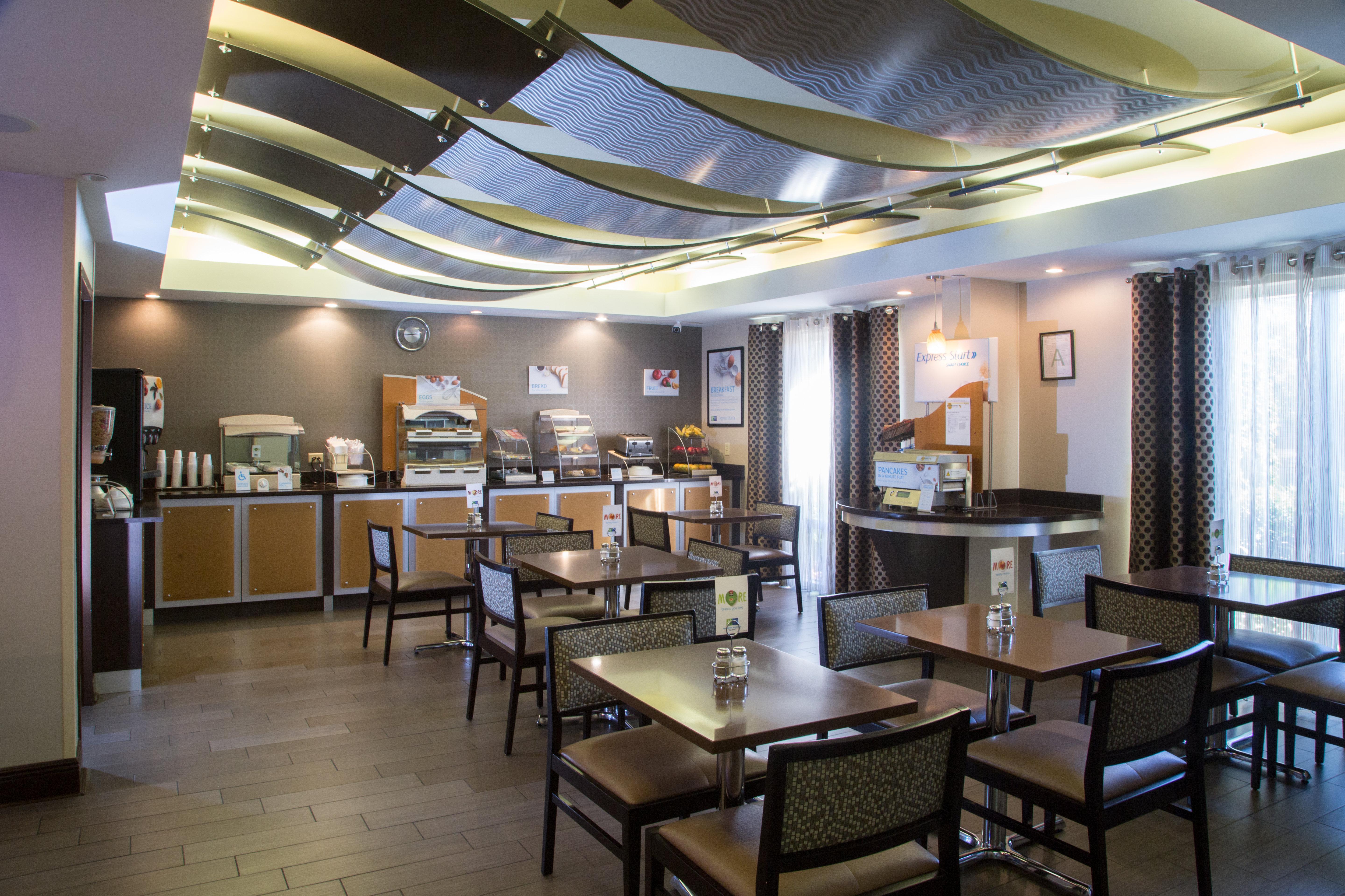 Holiday Inn Express & Suites - Oxford By Ihg Exteriér fotografie