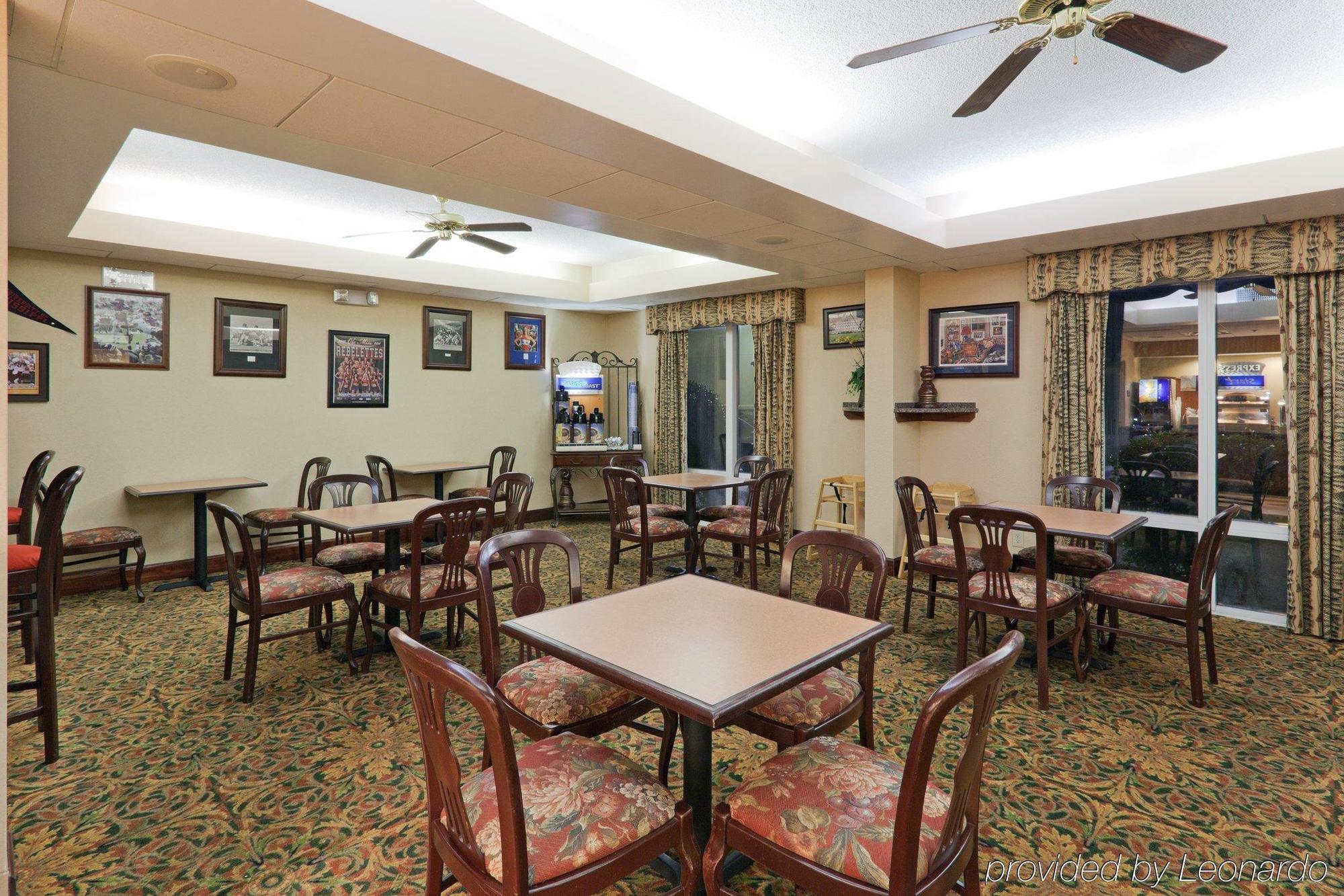 Holiday Inn Express & Suites - Oxford By Ihg Exteriér fotografie