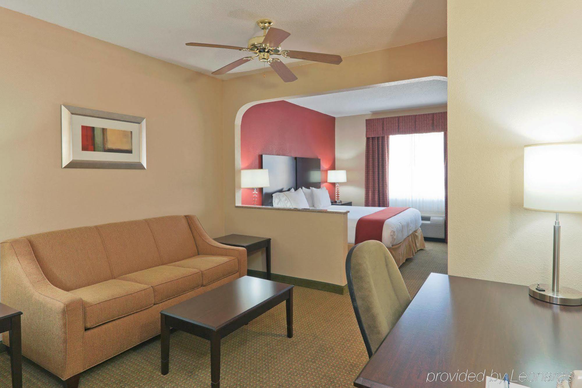 Holiday Inn Express & Suites - Oxford By Ihg Pokoj fotografie